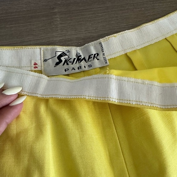 Vintage 70s yellow tailored high waisted shorts made in Paris size small - Picture 6 of 8